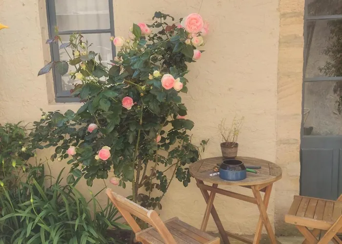 La Bonne Brise Bed & Breakfast